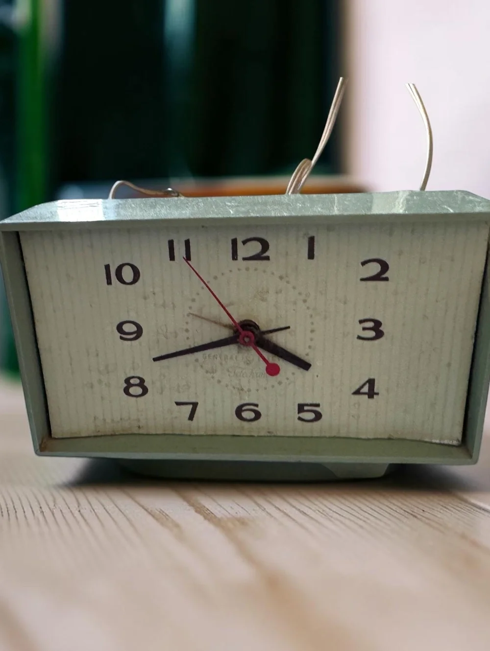 Vintage GE Telechron Electric Alarm Clock Model 7H621B Green Mid Century Decor